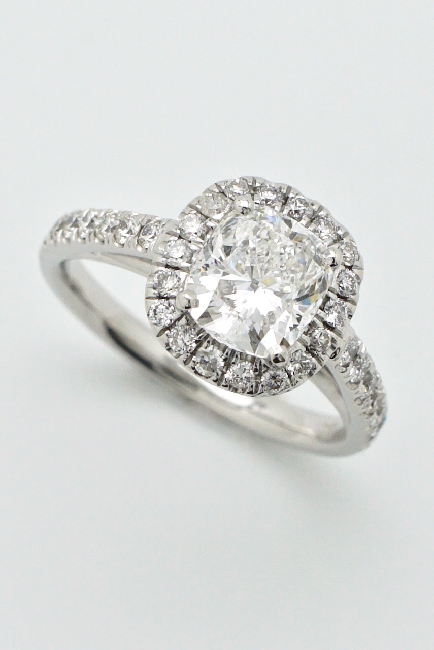 Vintage 18k White Gold Cushion Cut Diamond Ring