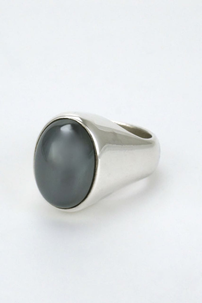 Solid silver high oval hematite ring 1970s